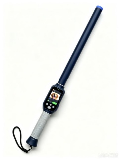 Low frequency bluetooth tag reader
